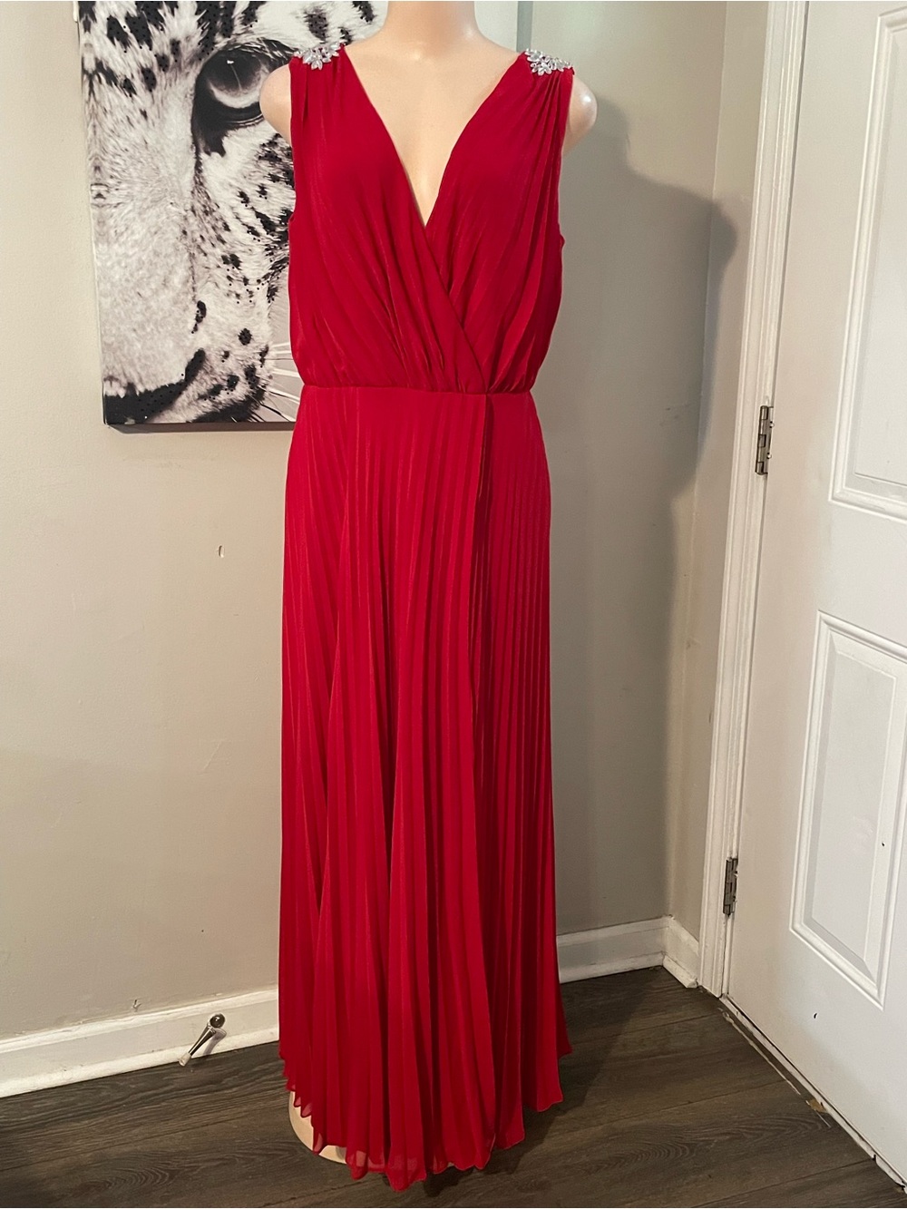 Alex Evenings Red Pleated Evening Formal Gown Rhinestone Shoulder Accents v neck